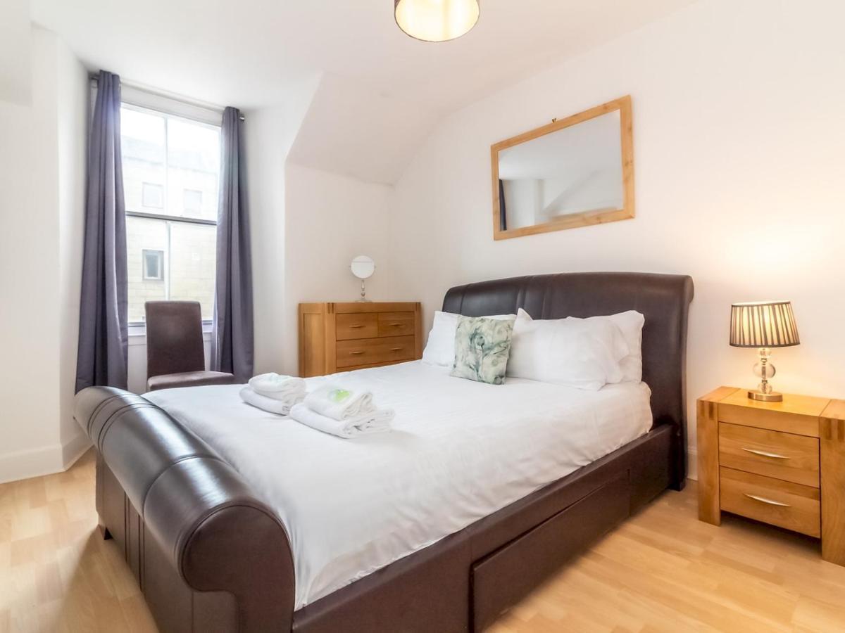 Apartamento Bright And Cosy Flat At The Heart Of The Old Town Edimburgo Exterior foto