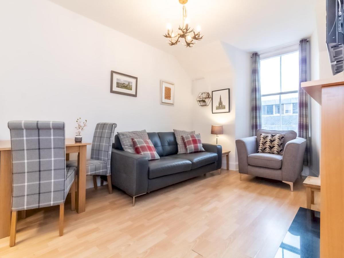 Apartamento Bright And Cosy Flat At The Heart Of The Old Town Edimburgo Exterior foto